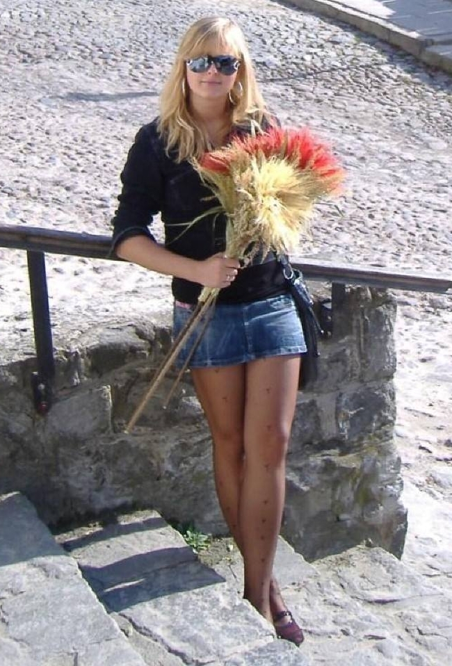 Blonde Teen Girl wearing Blue Denim Mini Skirt and Tan Sheer Patterned Pantyhose